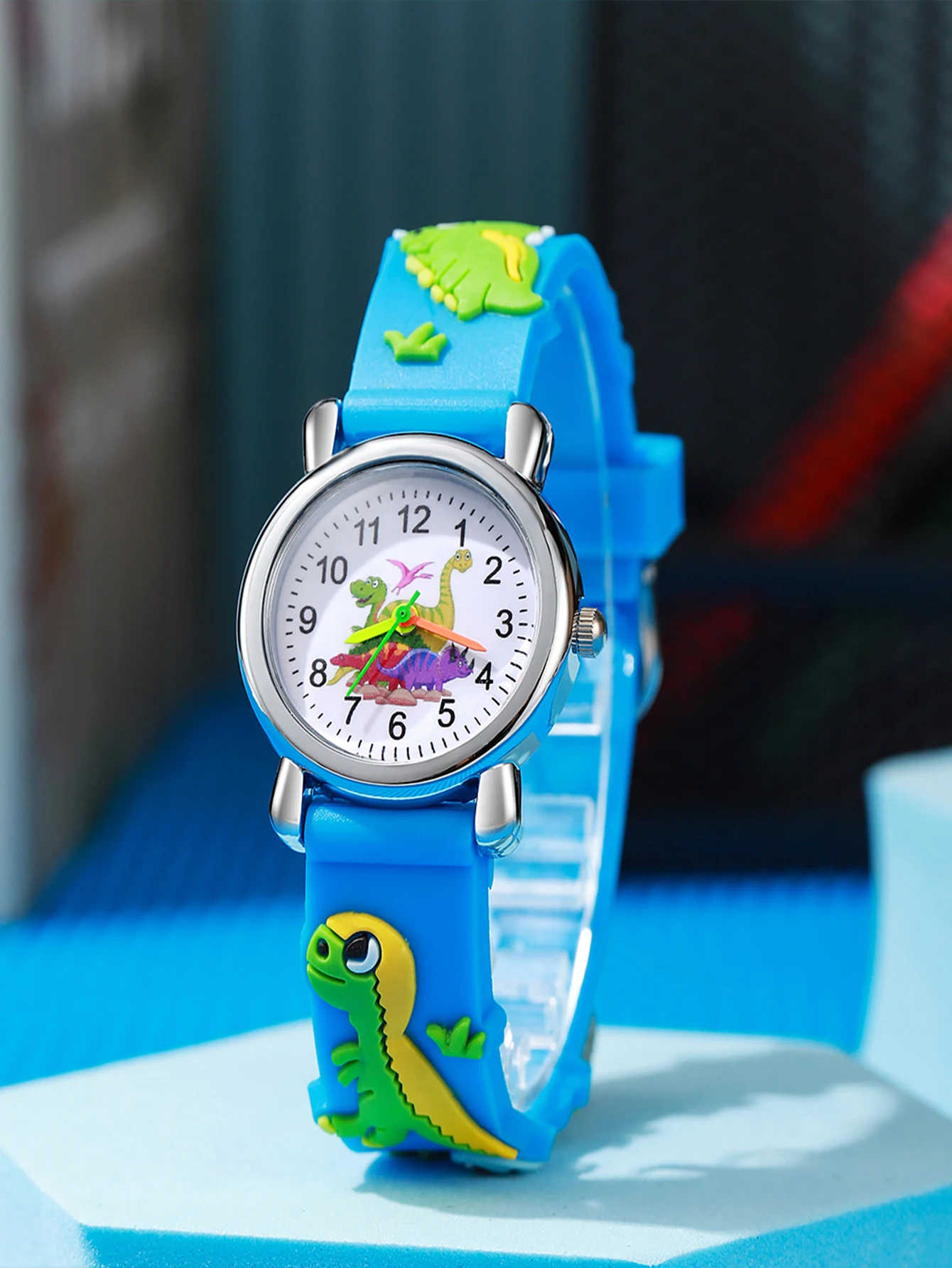 

Круглые часы с милым рисунком динозавра, красочная указка и 3D силиконовым ремешком в форме динозавра, кварцевые наручные часы, подходят для Христа