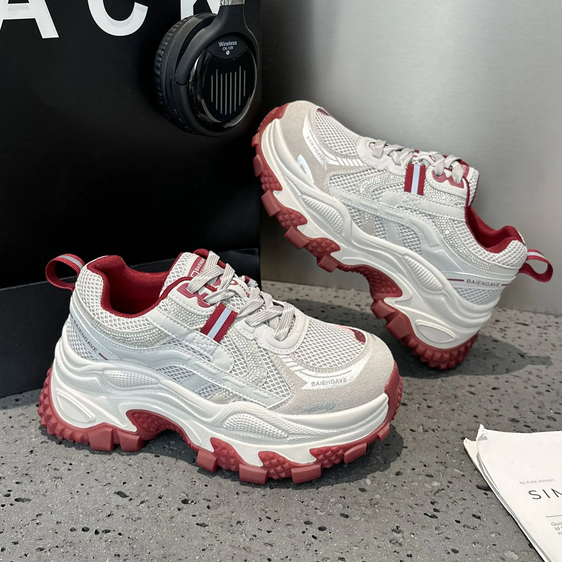 

Women's New Winter Mesh Shoes Thick-soled 6CM Sports Shoes Women's Height Increasing Shoes Hot Diamond Casual Sports Shoes