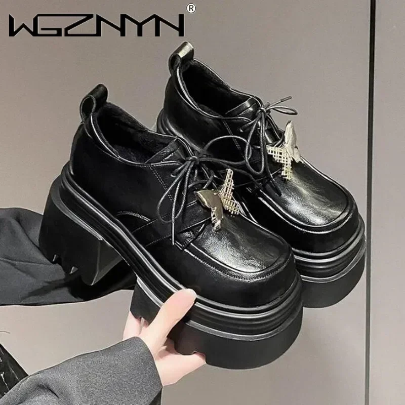 รองเท้าแฟชั่นแบรนด์ดัง รองเท้าส้นตึกผู้หญิง หนัง PU แท้ รุ่นใหม่ประจำปี 2026 รองเท้าส้นสูงแบบผูกเชือก ส้นหนา สำหรับผู้หญิง