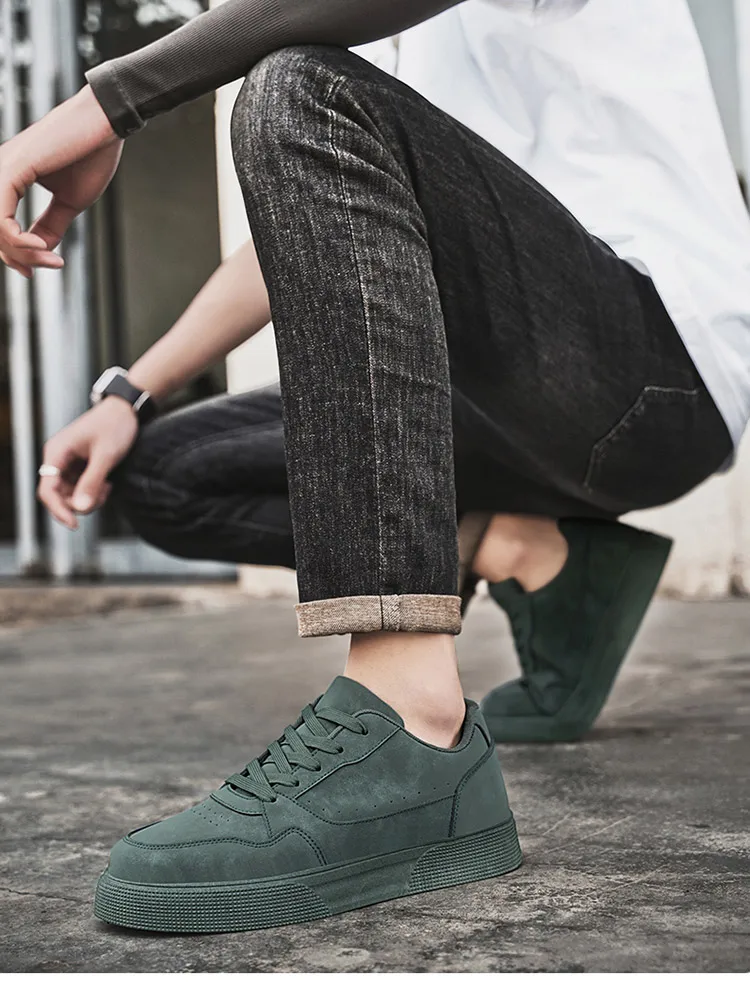 Herren-Skate-Sneaker aus einfarbigem Wildleder, niedrig geschnitten, zum Schnüren, weiche, rutschfeste Freizeitschuhe für den täglichen Weg zur Arbeit, Spaziergänge auf der Straße, Einkaufen, Autofahren – Detail 1