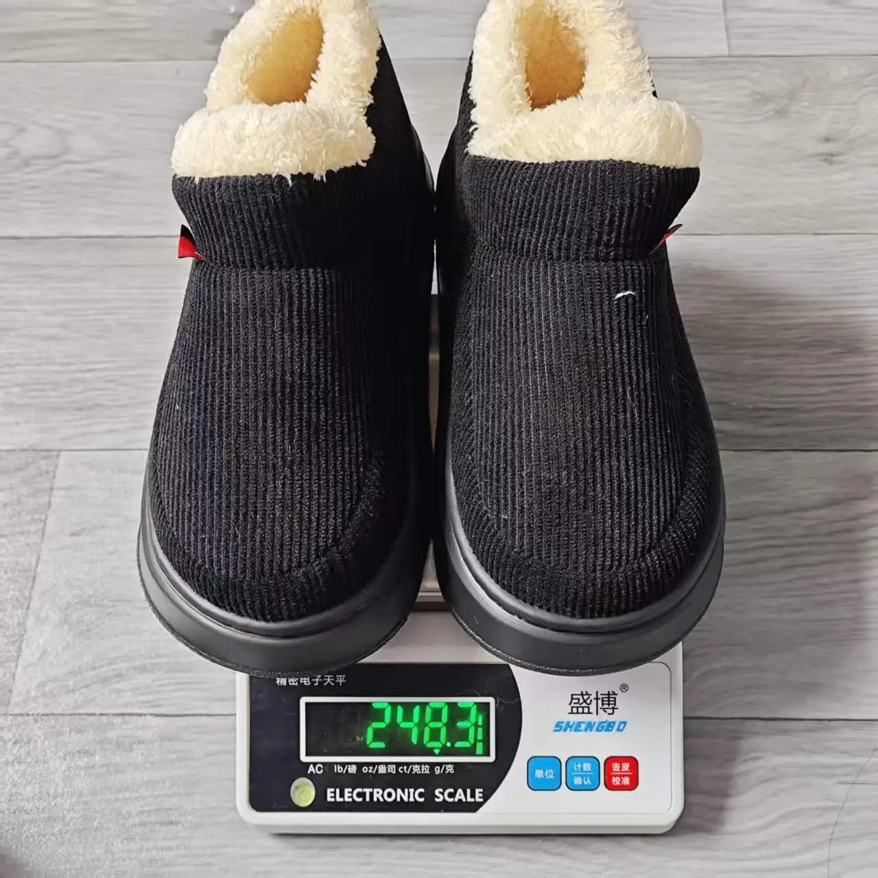 Unisex Winter-Plüsch-Schneestiefel mit Warmer Dicker Sohle für Innen- und Außenbereich Rutschfeste Hausschuhe – Detail 3