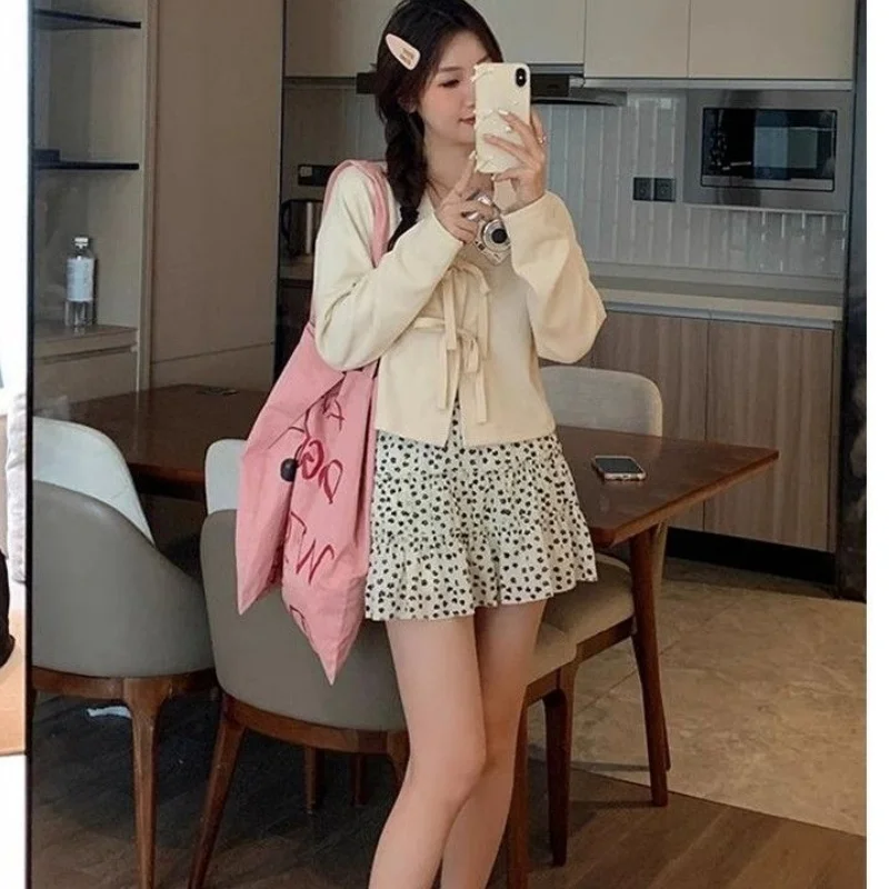 

Women Summer Vintage Skirt Lady Black Floral A-Line Slimming Cake Layered Mini Skirt Ladies Korean Style Casual Skirt