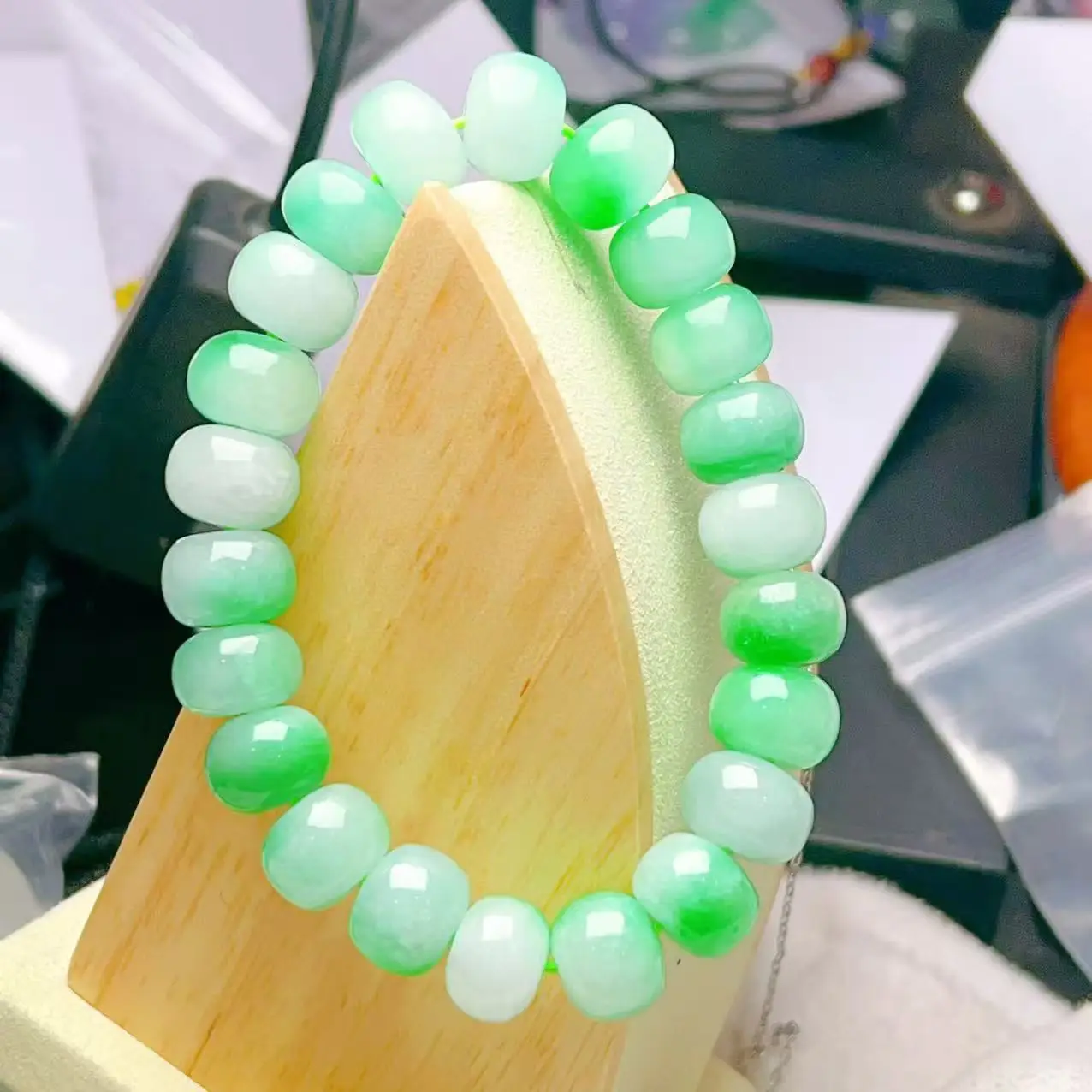 

Myanmar jadeite ice glutinous seed abacus bracelet.