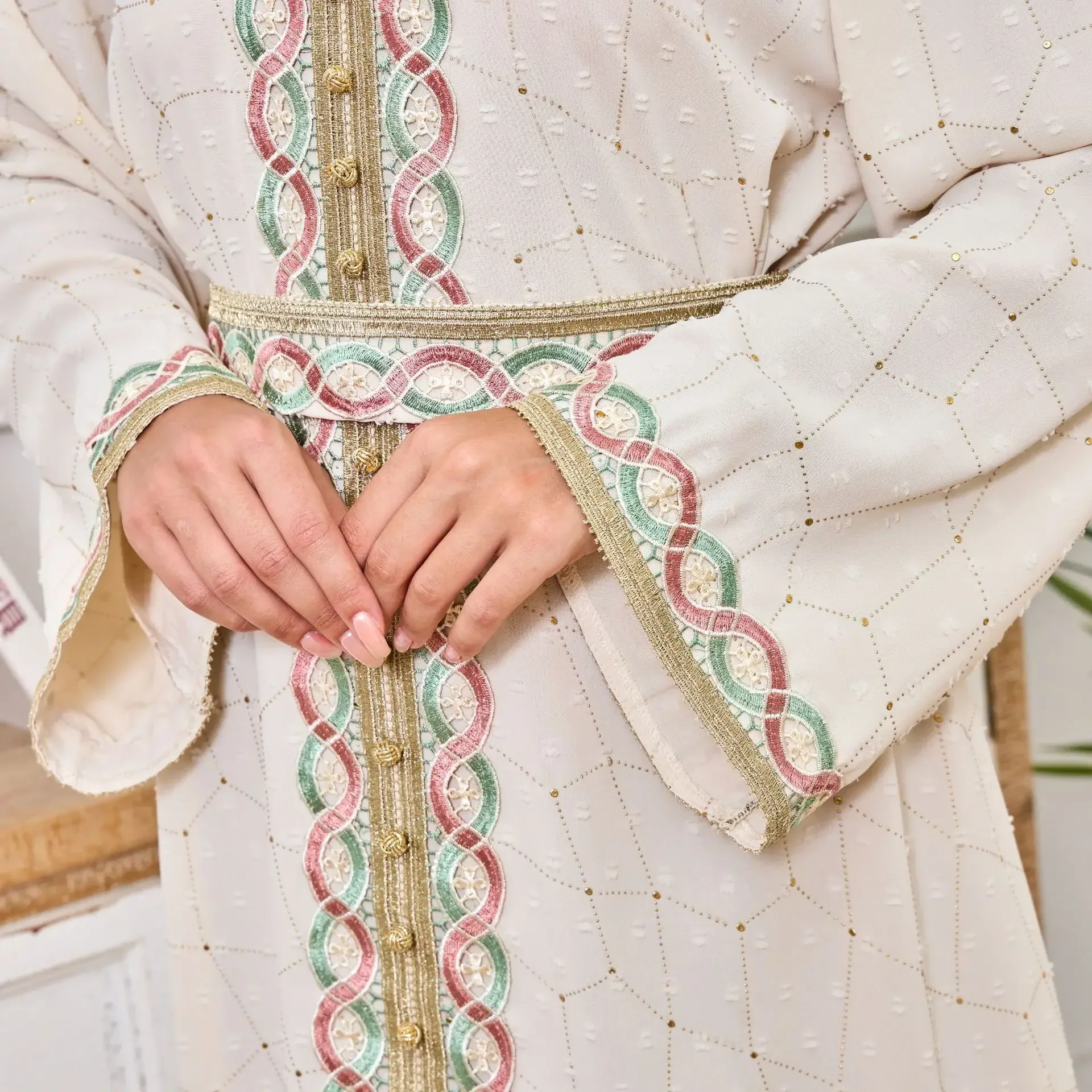 Abayas for Women Embroidery Long Dress Muslim Abaya Dresses Women Evening Party Dress Elegant Belted Abaya Morocco Caftan Abayas