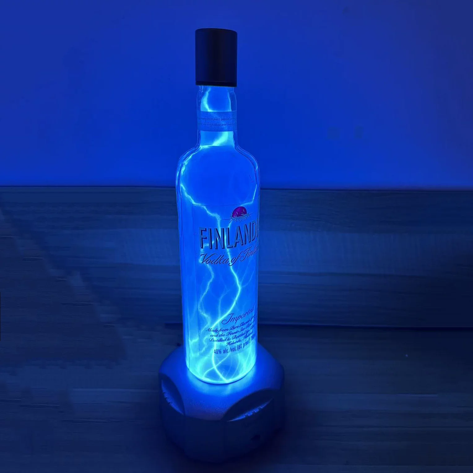 Voice-activated small waist holiday gift glow column outlet electronic magic lamp ion induction column lightning ball 10V