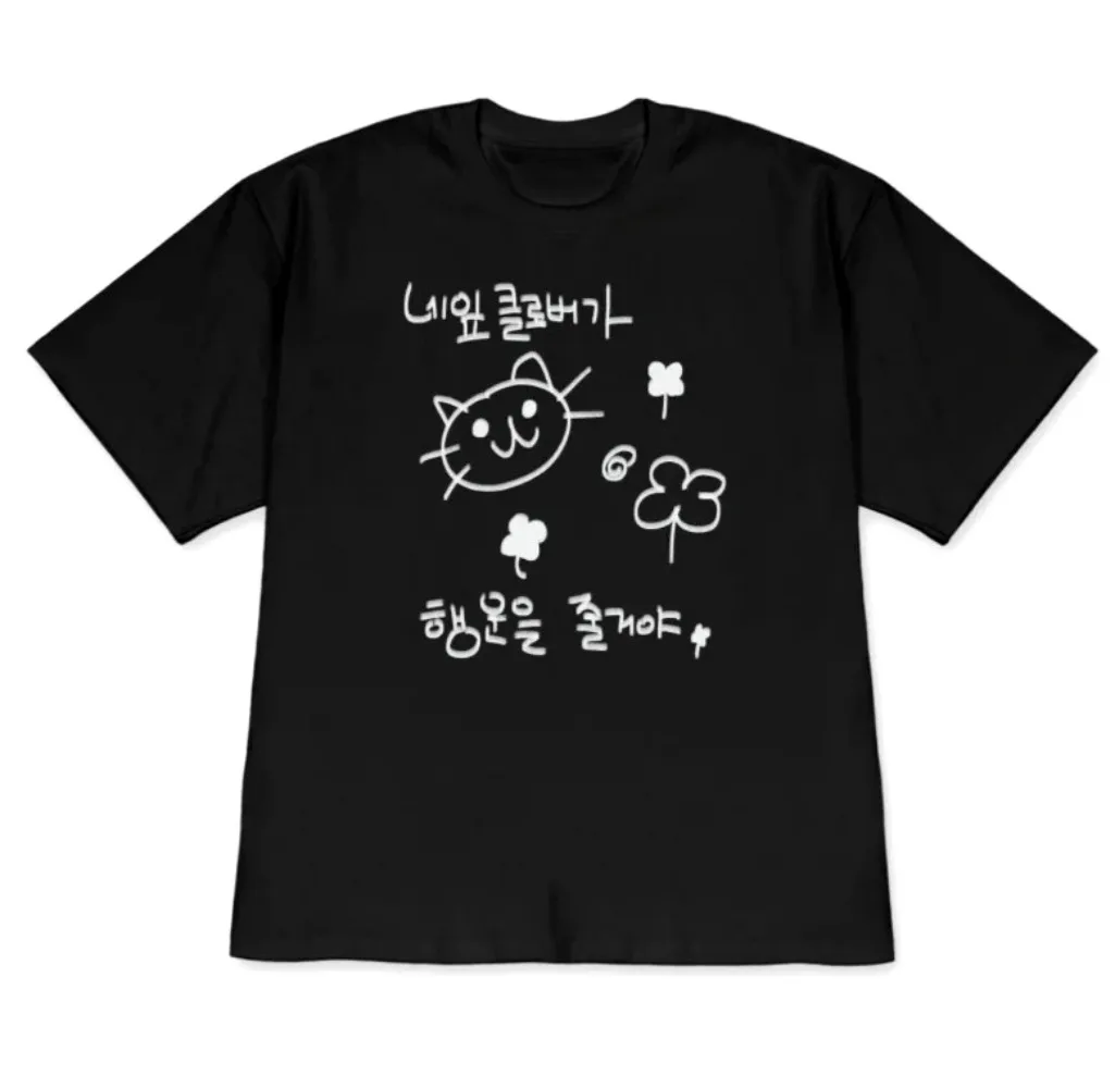 Cute Korean Lucky Cat Clover Graphic T-Shirt Kawaii Cat Doodle Print Y2k Short Sleeve Casual Tee for Women Stylish Versatile Top