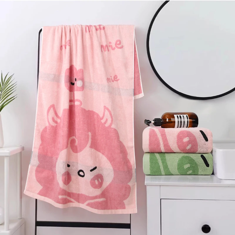 Thick cotton bath towel with lamb pattern for adults and children, no shedding of hair and strong water absorption,unisex