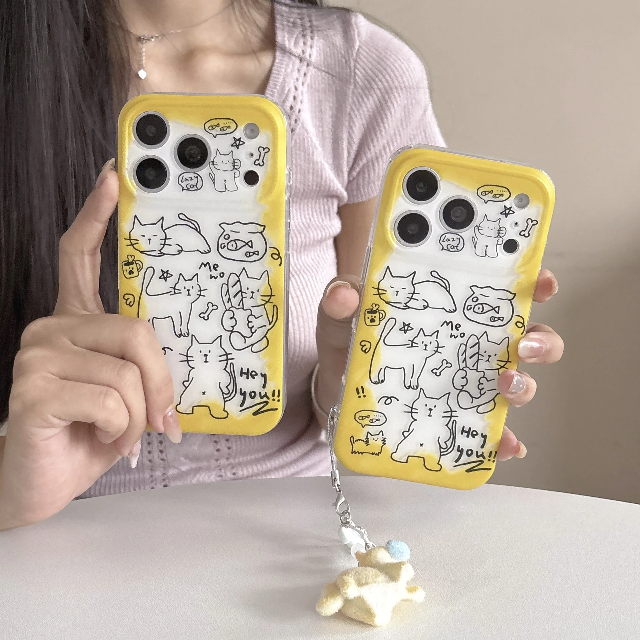 Simple Cartoon Line Doodle Cat Fish Tank Pattern White Yellow Color Block Cover Case For iPhone 17 16 15 14 Pro Max with Pendant