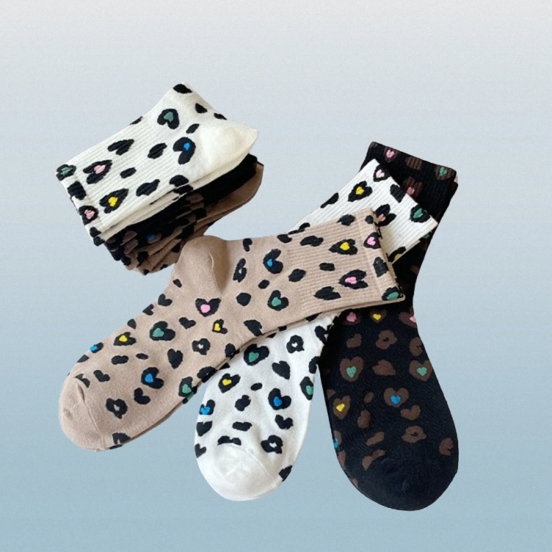 Chaussettes mi-mollet respirantes à imprimé léopard pour femmes, chaussettes mignonnes, confortables, amour, haute qualité, nouvelle tendance de la mode, 3/6 paires