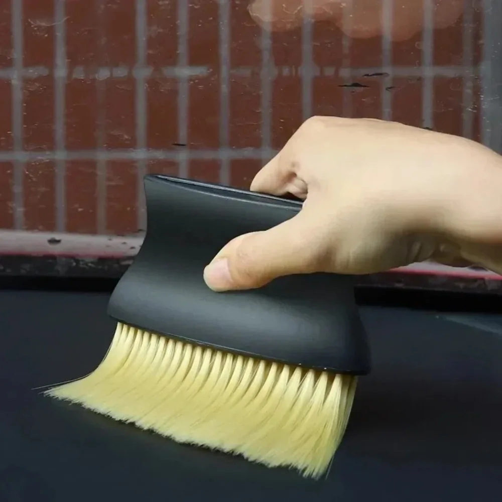 Compact Car Dust Sweeping Brush - Double-Headed for Interior Gaps, Vents & Panels - Soft Bristle Cleaning Tool image 4