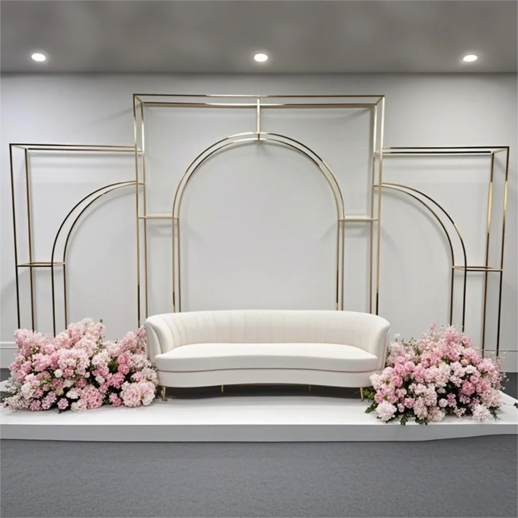 Goldener Hochzeitsbogenständer, Metallischer Hintergrundrahmen für Hochzeitszeremonie & Empfang, Blumendekoration für Innen- und Außenbereich – Detail 2