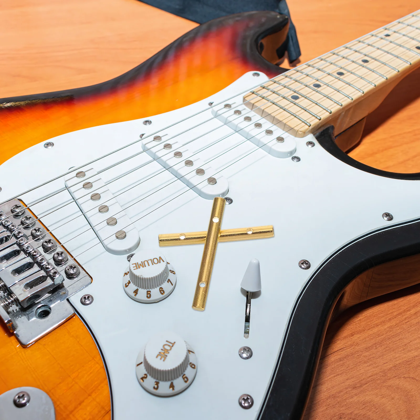 

2Pcs Electric Guitar Tremolo Bridge Arm Metal String Retainer Bar Brass Tone Vibrato System Accessories Headstock Protection