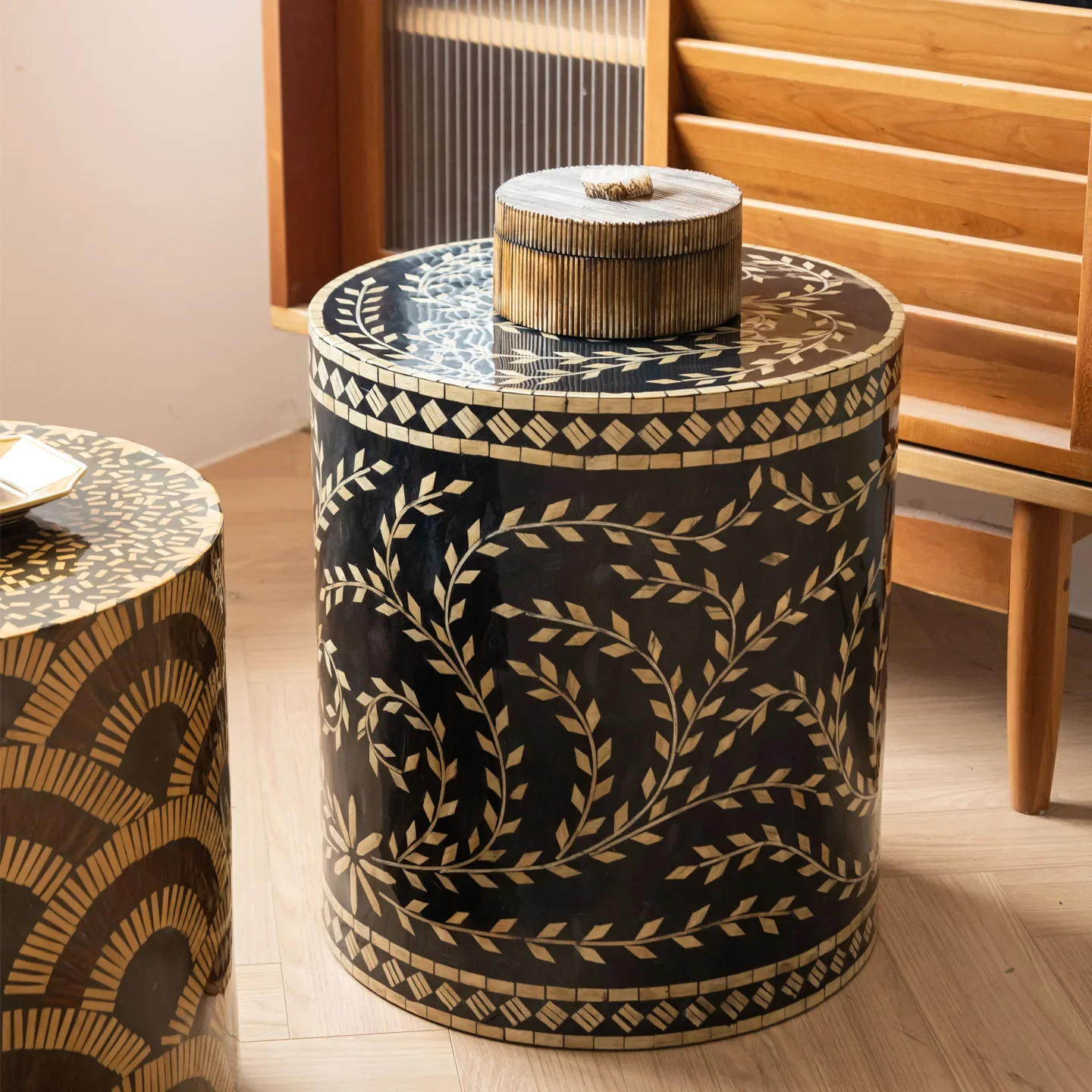 Black gold bamboo rattan pattern round small side table luxury living room sofa coffee table sitting stool