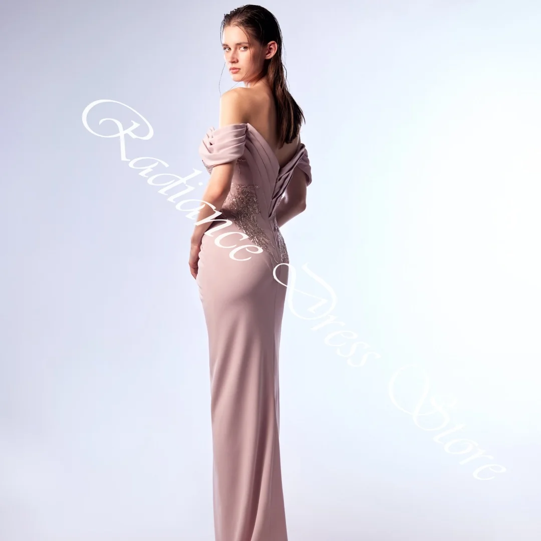 فساتين سهرة مخصصة رائعة من الجيرسيه مستقيمة قبالة الكتف مطرزة بدون حمالات وأكمام قصيرة وسحاب خلفي #4