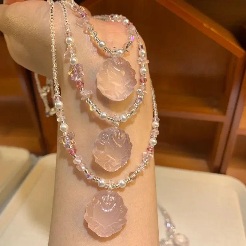 Crystal necklace beaded sweet and cute Mozambican powder crystal nine-tailed fox pendant collarbone chain crystal necklace