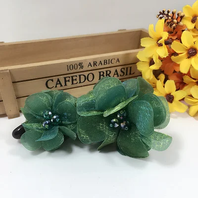 presilhas-de-cabelo-estilo-coreano-presilha-vertical-tipo-banana-em-tecido-de-seda-com-flor-de-cristal-tamanhos-grande-e-m
