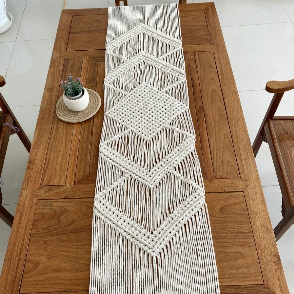 32X200CM Hollow Out Macrame Table Runner With Tassel Handwoven Boho Table Runner