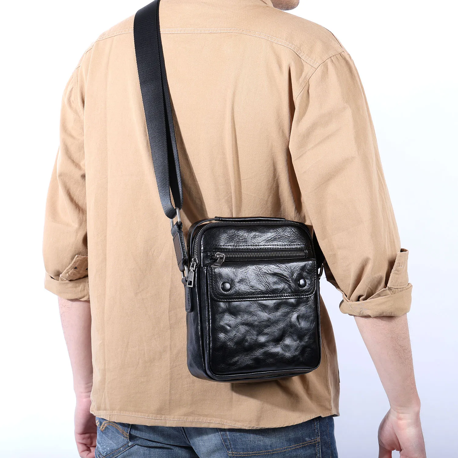 S.WORKER Echtleder Herren Umhängetasche Messenger Bag Crossbody-Taschen für Männer Rindsleder Oberleder Modischer Casual-Stil – Detail 4