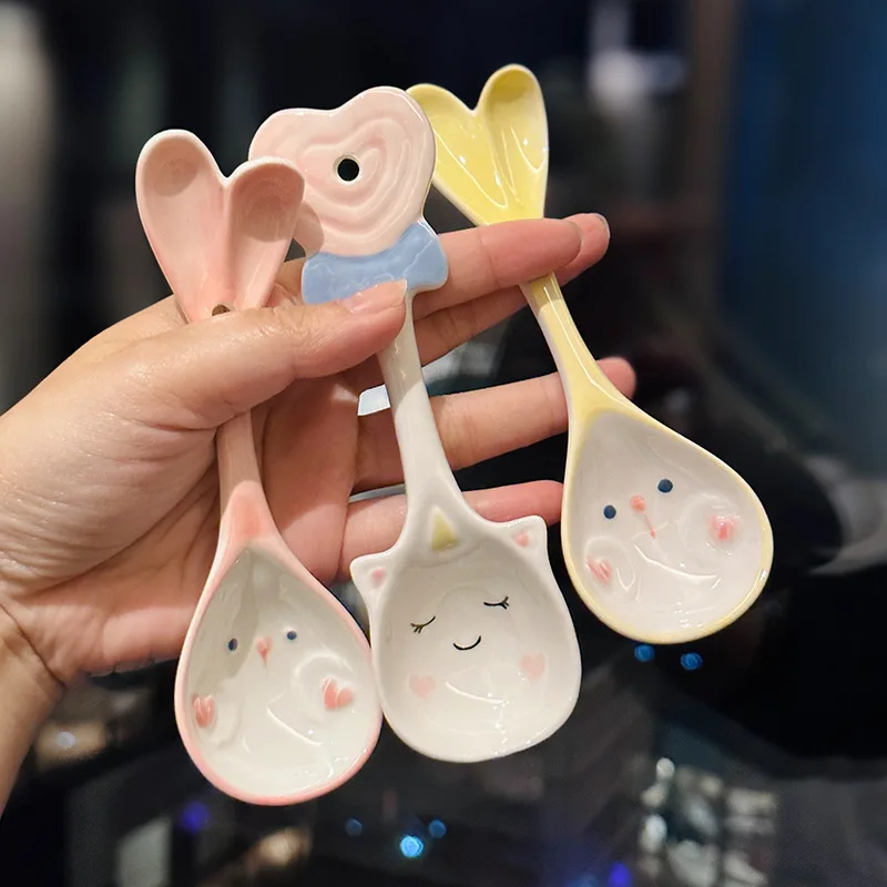 

Ceramic Spoon Underglaze Hand-painted Pink Girl Heart Rabbit Spoon Home Gift Dessert Spoon Cartoon