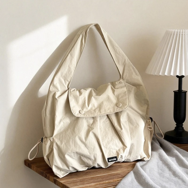 

Large Capacity Fashionable and Versatile Shoulder Bag for Women Large Capacity Commuting Bag Work Casual and Simple Tote Handbag