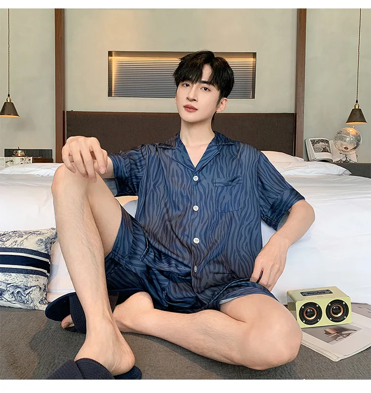 New Men's Summer Thin Ice Silk Short-Sleeved Shorts Pajamas Teenagers Can Wear a Home Service Suit