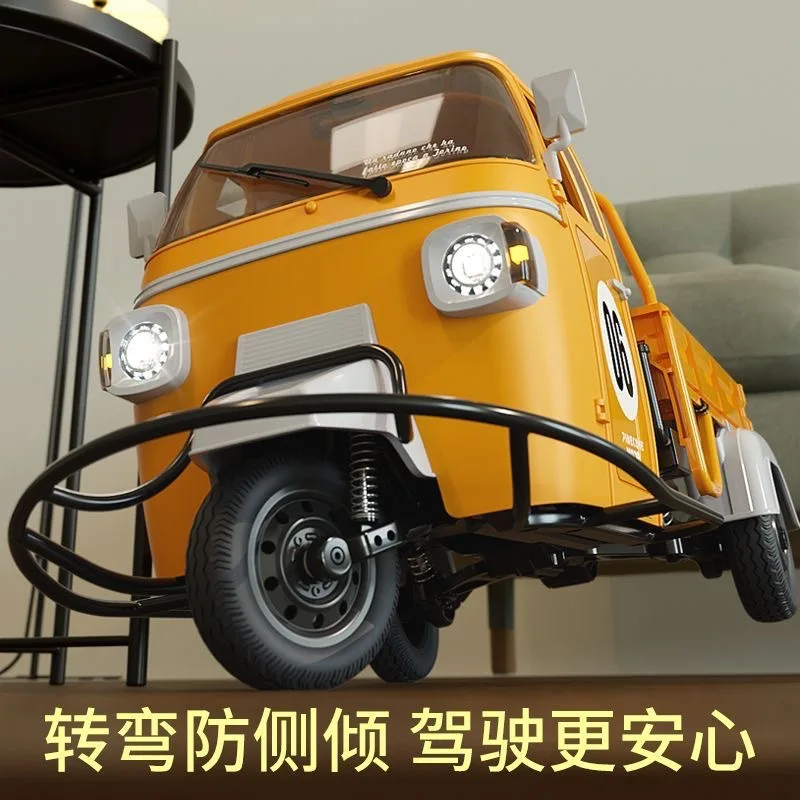 Tricycle télécommandé à grande échelle 1/10, moto à grande vitesse, nouveau camion de simulation, jouet de voiture à dérive sonore et lumineuse