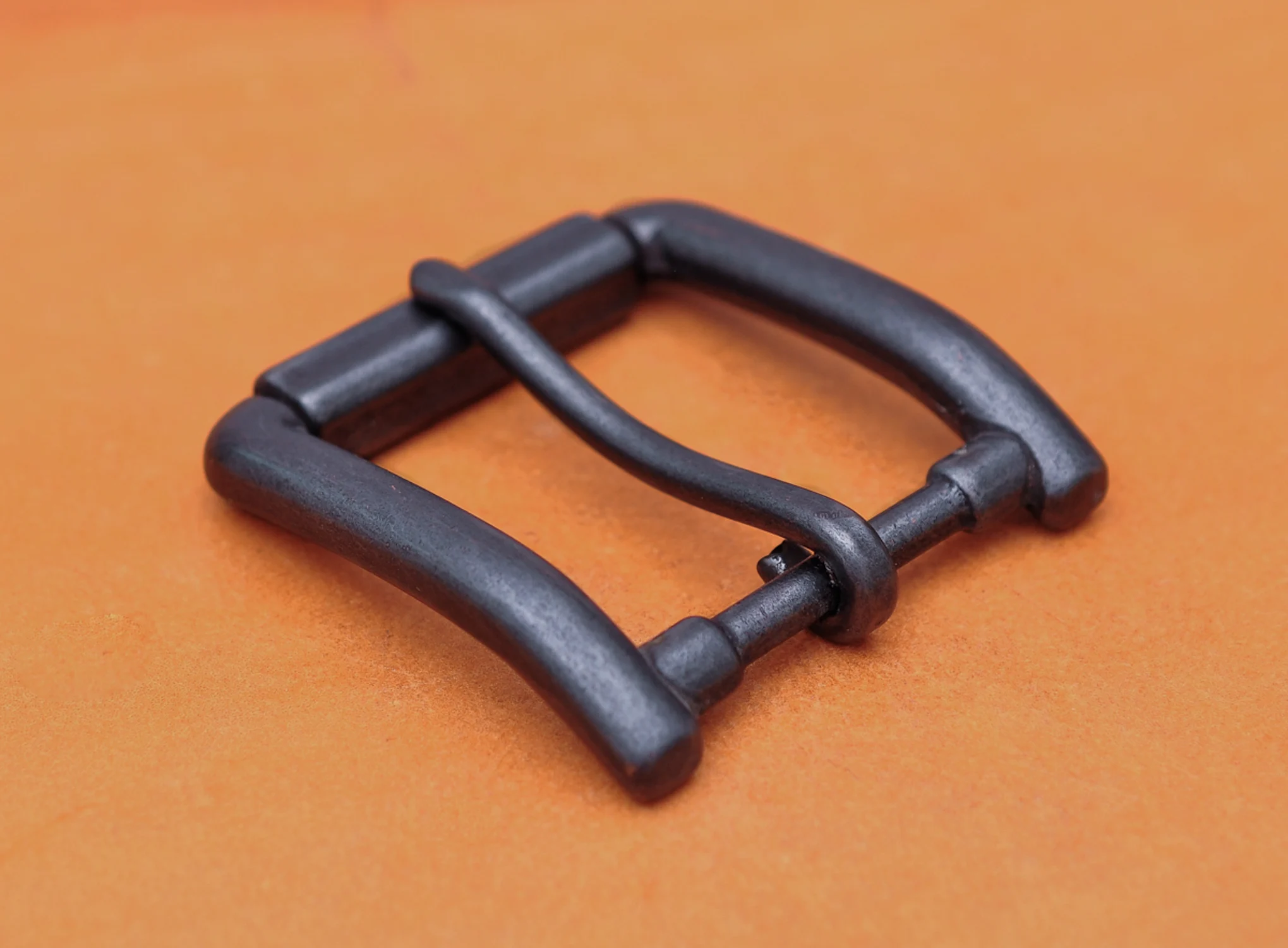 40MM Heavy Duty Men Antiqued Silver Metal Cowboy Single Prong End Bar Buckle Heel Bar Roller Leathercraft Belt Buckle