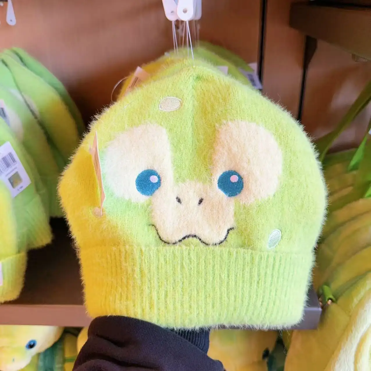 

Lina Belle Sherry Rose Cake Winter Knitted Woolen Hat as a Holiday Gift for Friends