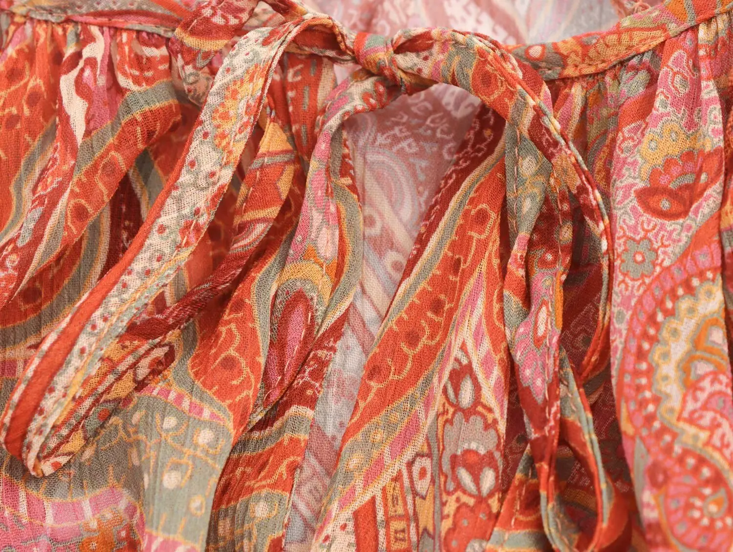 เสื้อเชิ้ตแฟชั่นลำลองสไตล์ใหม่สำหรับผู้หญิง แขนบานพิมพ์ลาย คอโอ ทรงหลวม ระบายอากาศได้ดี เหมาะสำหรับฤดูใบไม้ร่วง