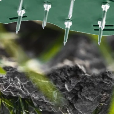 

Многофункциональный садовый инструмент: практичные шипованные ботинки для рыхления и аэрации газона и почвы