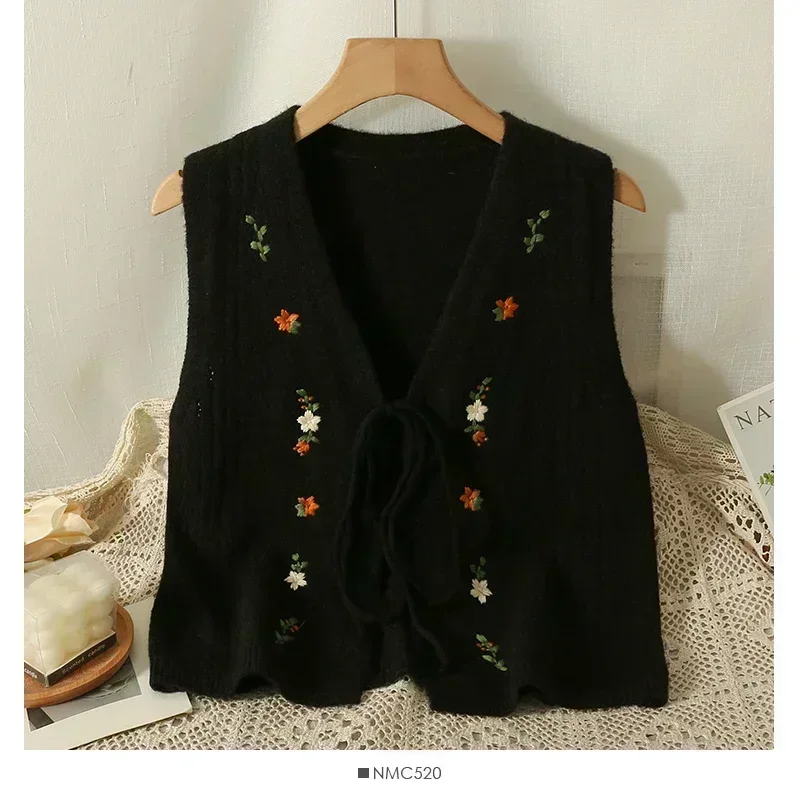 Gagarich Embroidered Bow Tie V-neck Knitted Vest Autumn Lady New Design Sense Beautiful Gentle Sweet Sleeveless Sweater Top