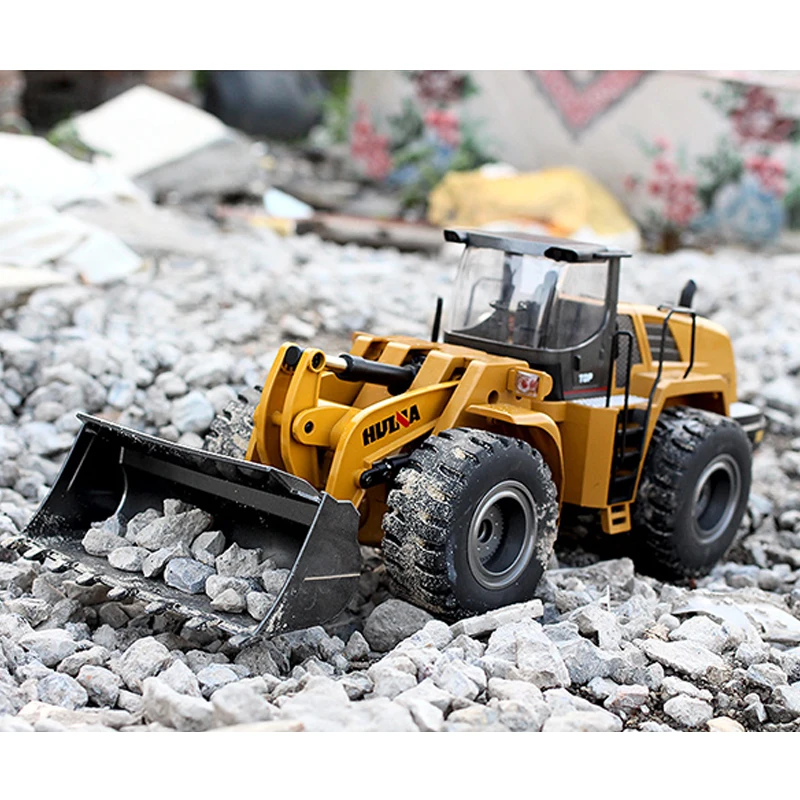 Gifts HUINA 1/14 10CH RTR 583 RC Remote Control Truck Loader Cars 2.4G  Outdoor Toys For Boys TH18062-SMT2