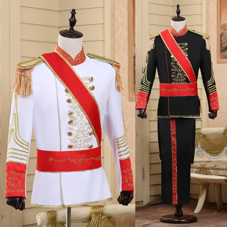 Abiti da corte europei da uomo Uniforme militare Palazzo Principe Abito Maresciallo Soldato Guardia Abito Parata Costumi di scena Matrimonio a tamburo