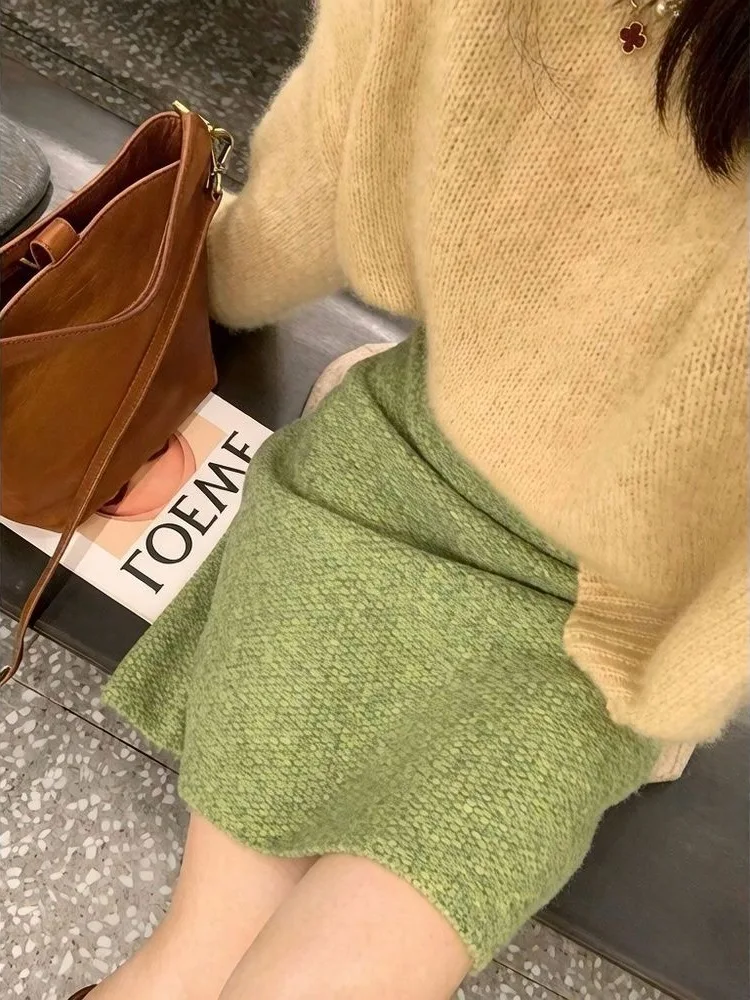 Green High Waist Knitted Wrap A-Line  Skirt Women's Fashion Design Sensation Versatile White Enhancing Autumn New Arrival