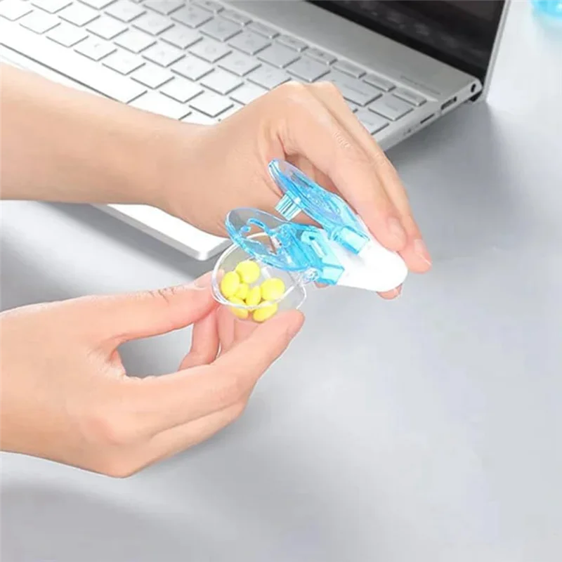 

Efficient Portable Pill Taker, No Contact Easy To Take Medicine Out Tool Remover, Tablets Pills Blister Pack Opener 4PCS High Gu