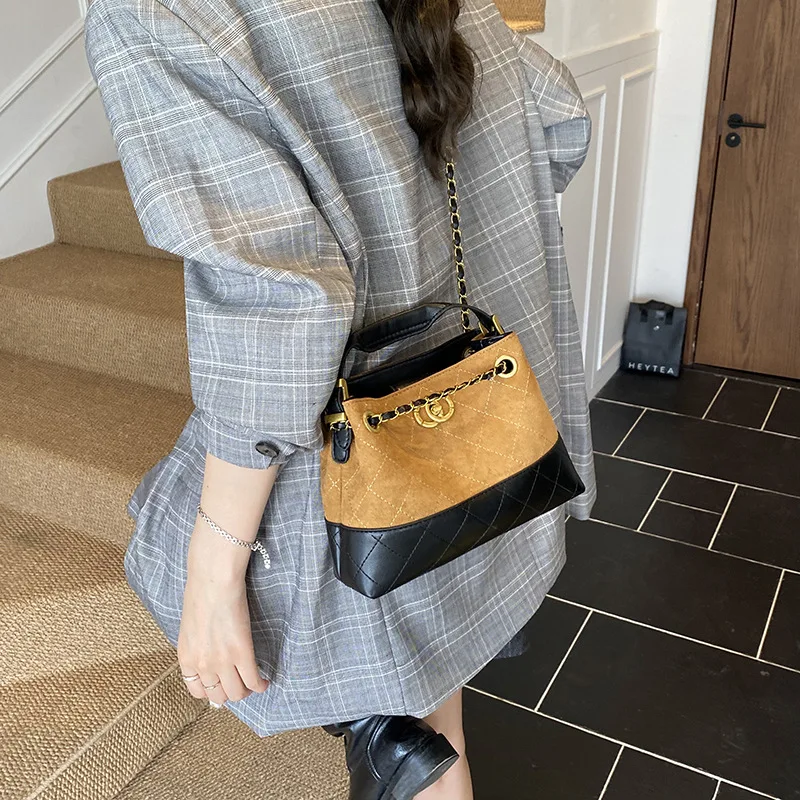 

2025 Trendy Crossbody Bag​​ Women's Vintage Quilted Tote Suede Underarm Bucket Purse Leather Chain Strap Casual Everyday Fashion