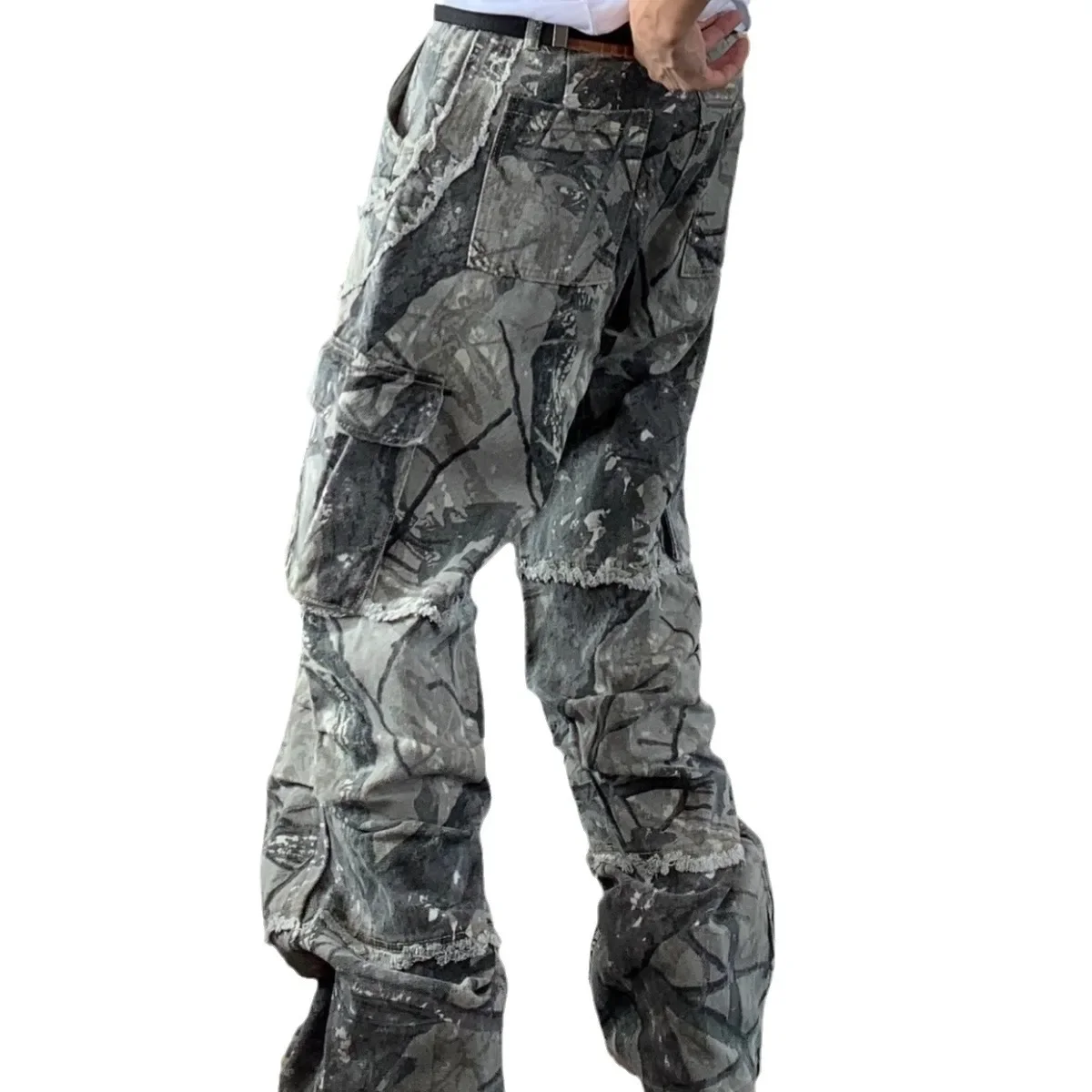 2024 Amerikaanse camouflage jeans met ruwe rand hiphop trendy merk multi-pocket werkkleding rechte broek met wijde pijpen en losse rits