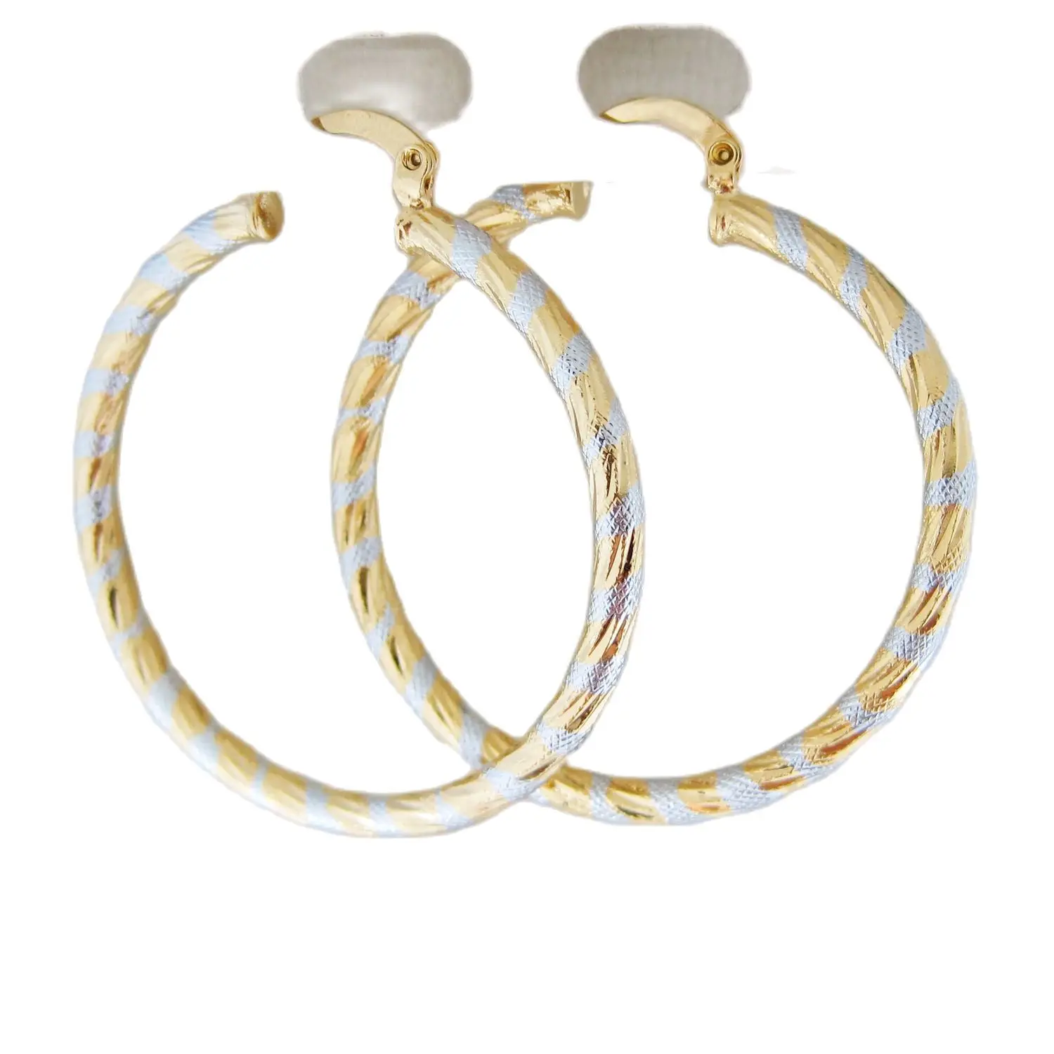 WHITE AND YELLOW GOLD PLATED CARVED LINES SNAKE SKIN ROUND HOOP EARRING 40MM DIAMETER GREAT GIFT