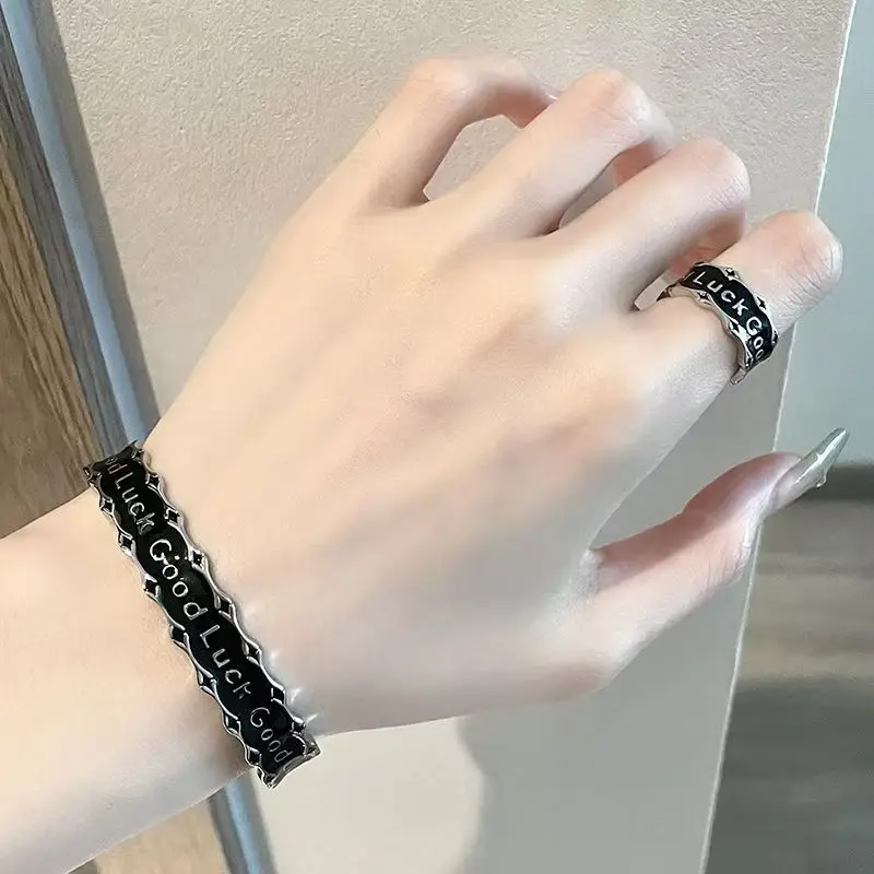 

Unisex Dark Style Lucky Fashion Bracelet Women Versatile Simple Alloy Jewelry with An Opening