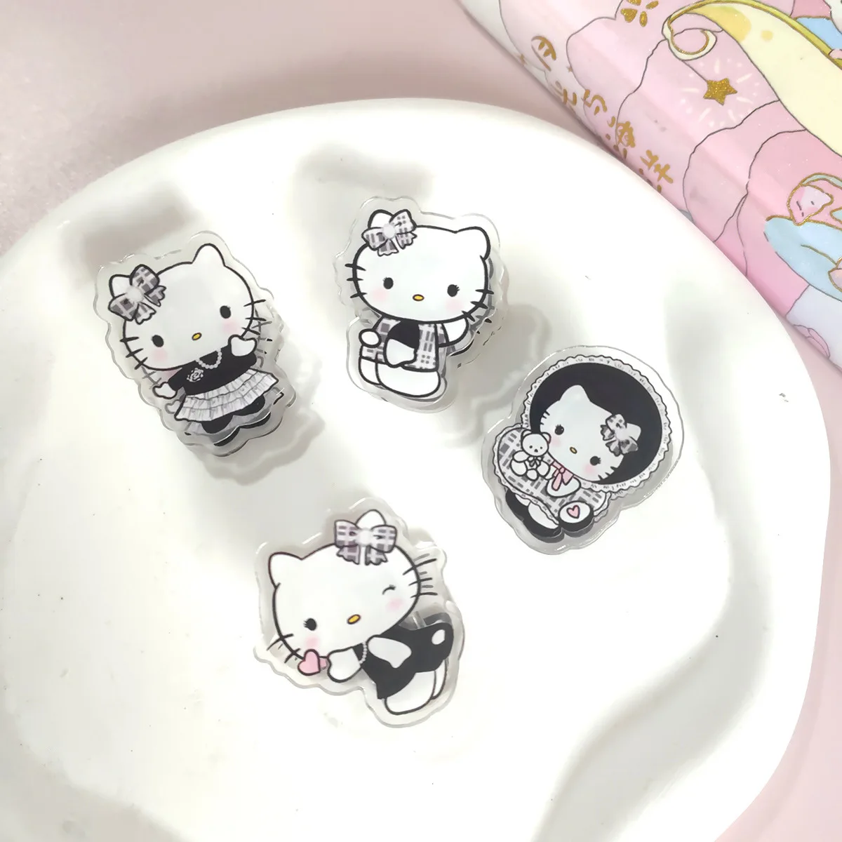 Sanrio Acryl Pp Clip Hello Kitty Cinnamoroll Kuromi Transparante Geurige Creatieve Collectie Clip Paperclip Notitie Clip Cadeau