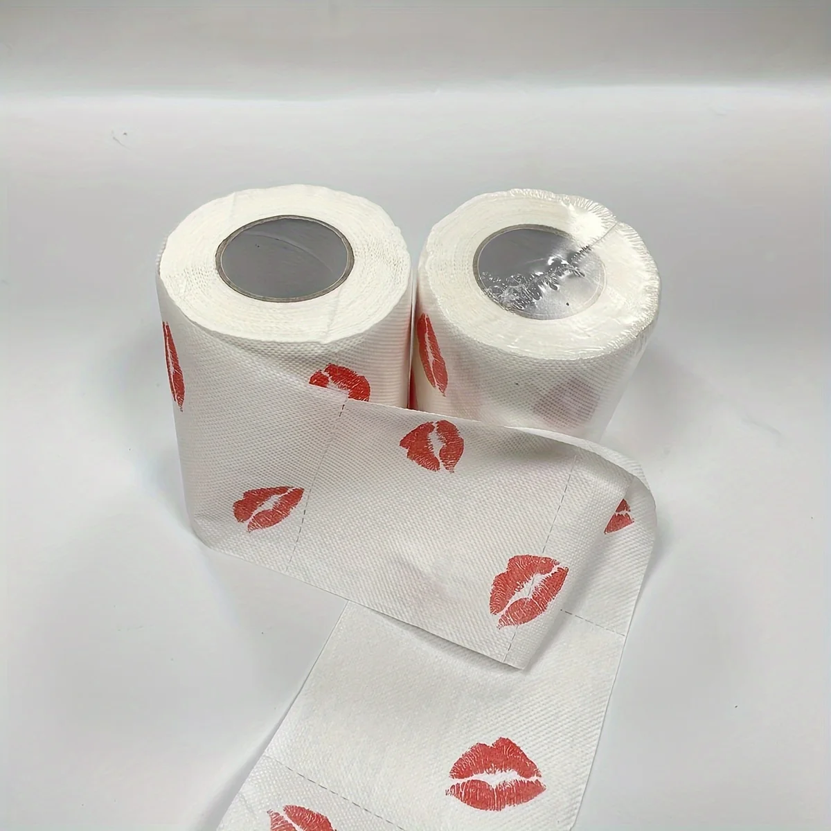 1Pc Fun Red Lips Pattern Printed Tissue Creative Gift Roll Toilet Paper Free of Bleach Original Wood Pulp Paper