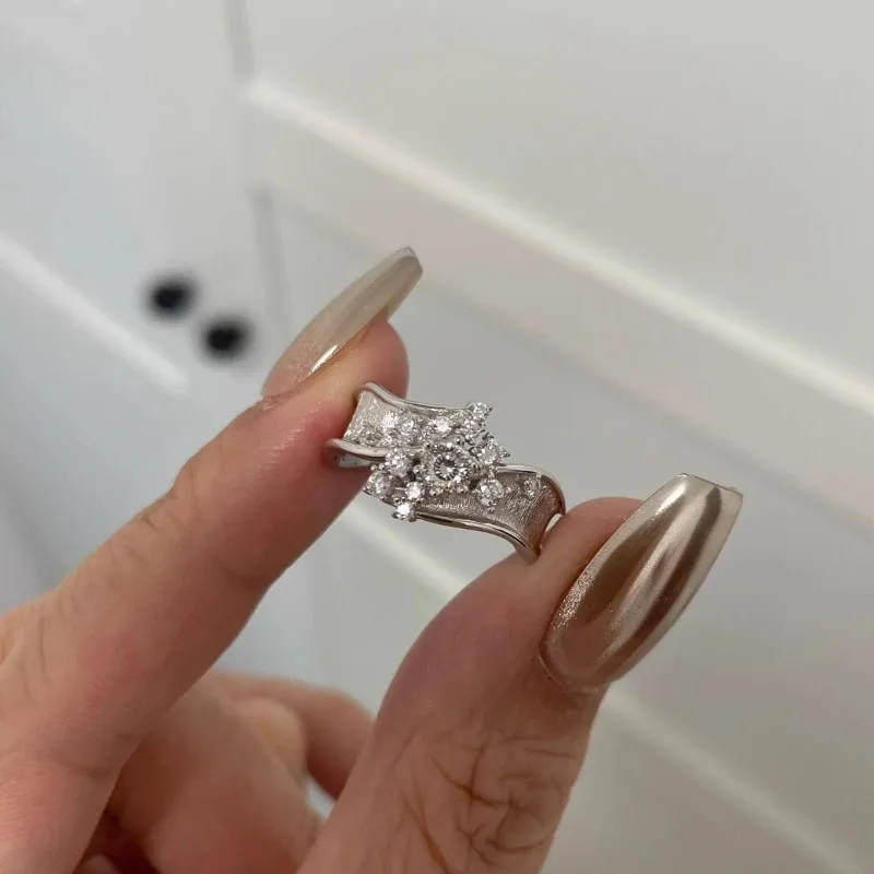 خاتم لامع مصقول بالزهور للنساء، مكانة، فاخرة خفيفة، راقية، أنيقة، متعددة الاستخدامات، إكسسوارات رائعة للاستخدام اليومي #1