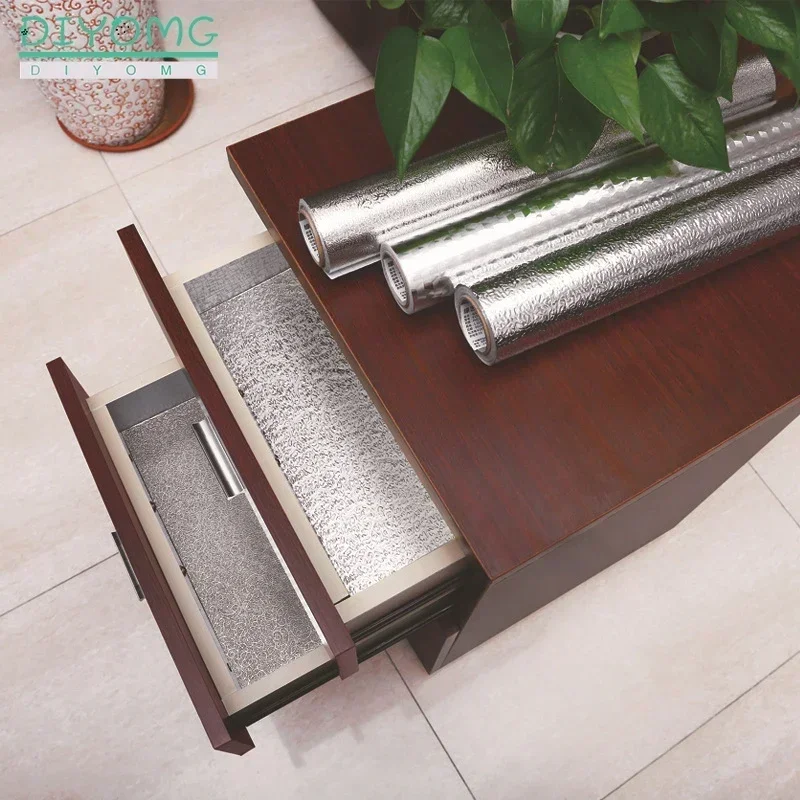 ورق لاصق ذاتي مقاوم لزيت المطبخ مضاد للقاذورات وخزانة مقاومة لدرجات الحرارة العالية ورق ألومنيوم مقاوم للماء