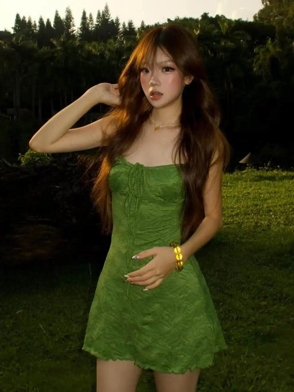 

Thai Unique Hot Spring Swimsuit Women Sexy Pure Desire een White Enhancing High-End One-Piece Swimsuit Ele Vaion Sle