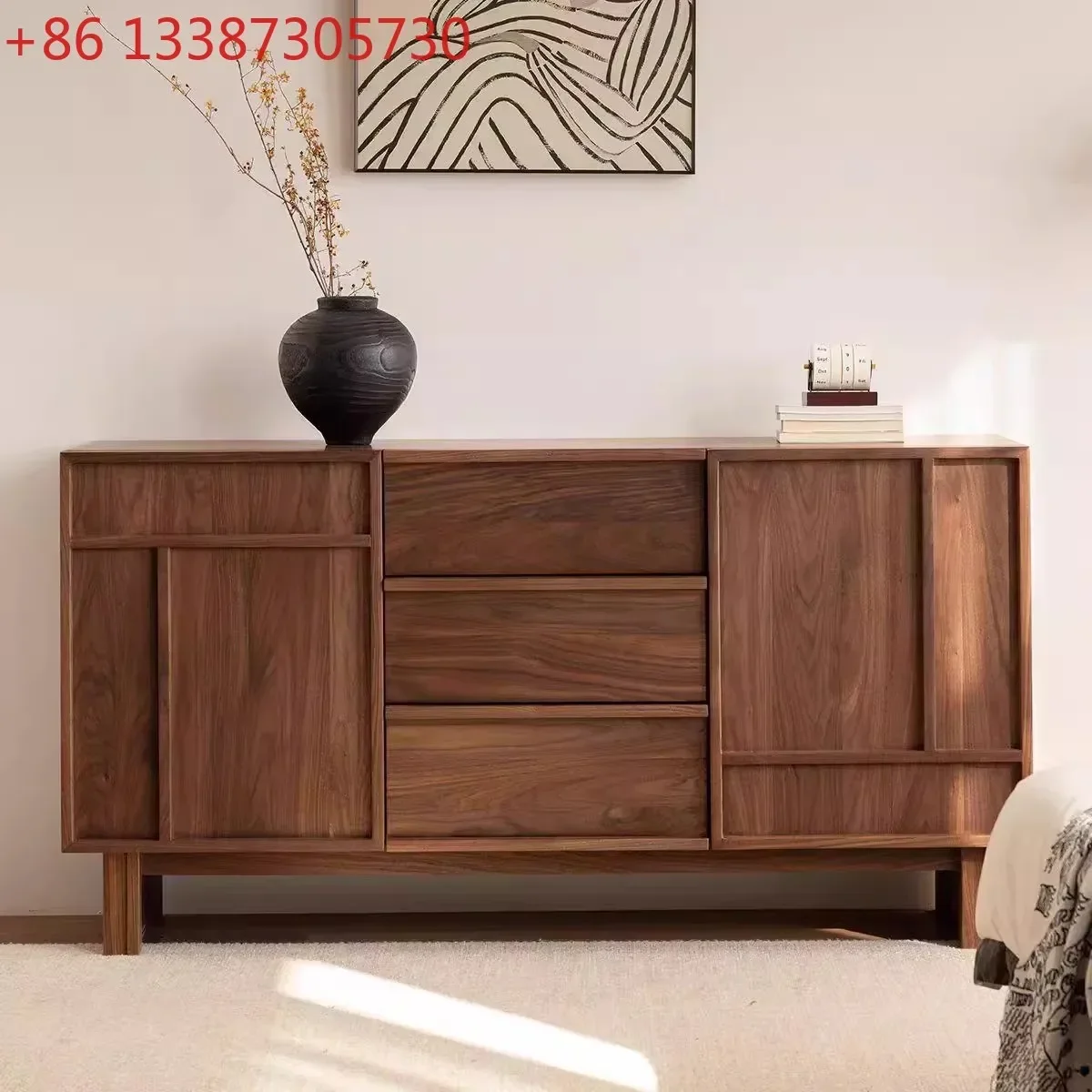 

Буфет в скандинавском стиле из североамериканского черного ореха с текстурой древесины, многофункциональный.