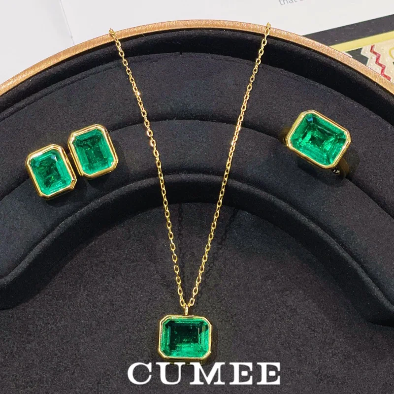 CUMEE Luxurious Style, Versatile and Personalized, Cultivated Synthetic Emerald Pendant Necklace Jewelry, Silver Gold-plated