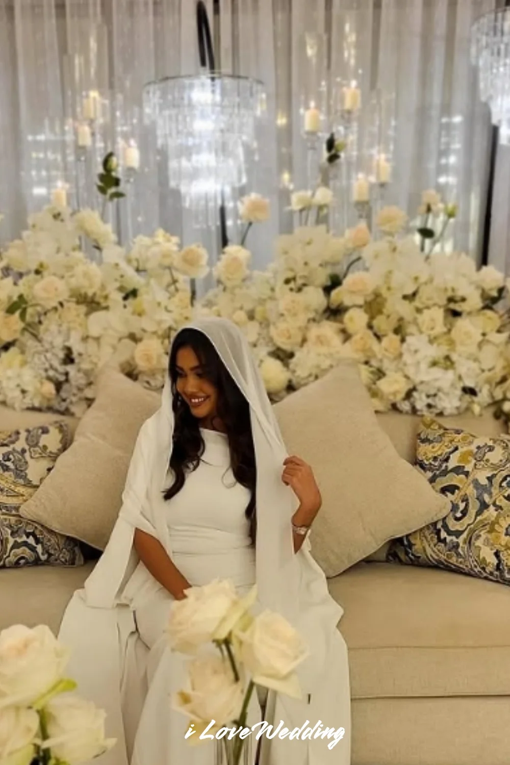 エレガント O ネックイブニングドレス 2025 サテンノースリーブショールマーメイド床長さのサウジアラビアの結婚式のゲストドレスカスタマイズ