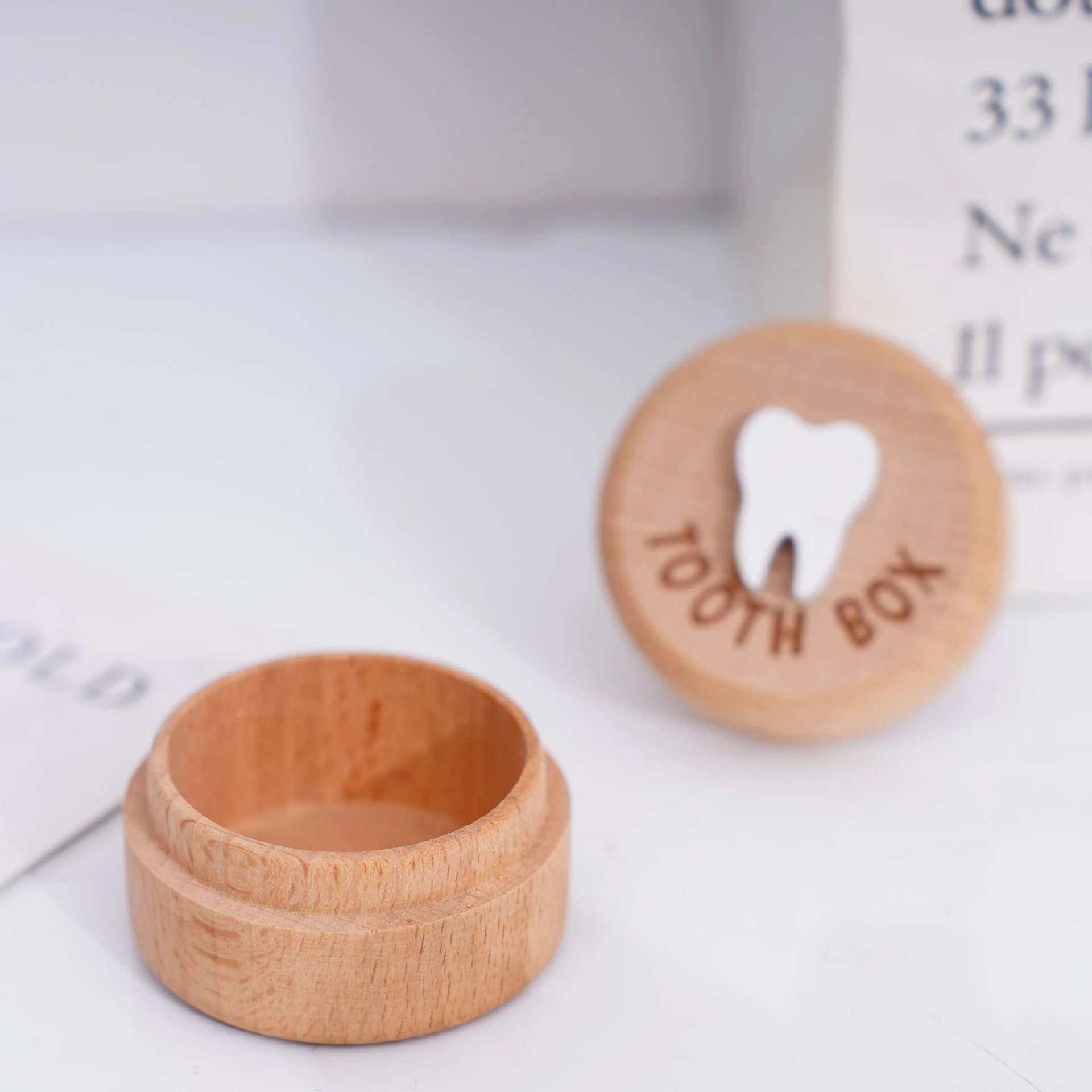 Simple circular solid wood baby teeth storage box with engraved words to commemorate baby teeth, fetal hair, and precious storag