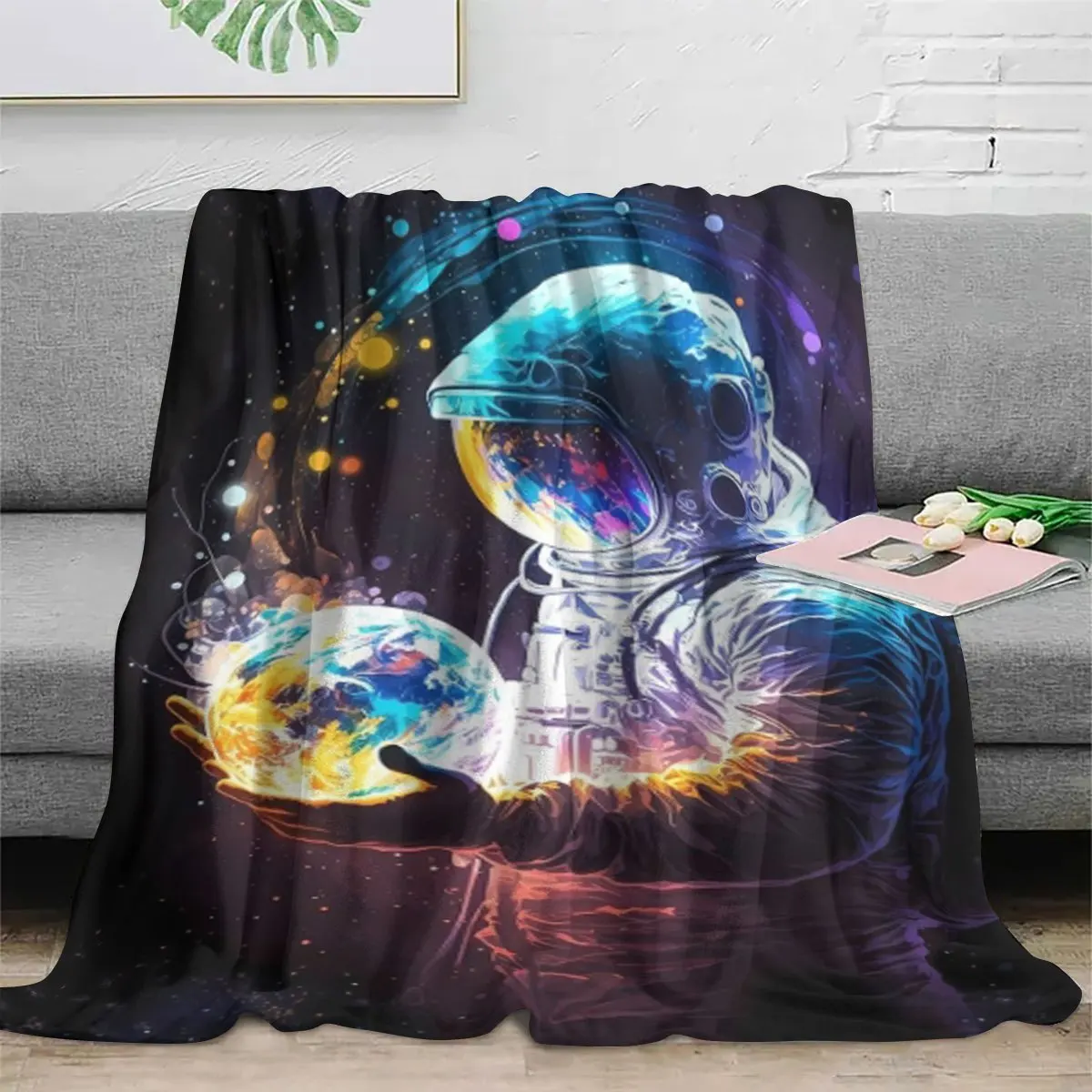 Luxurious Cosmic Galaxy Astronaut Holding Earth Sci Fi Print Decorative Throw Blanket Cover Soft Plush Bed Decoration Gift
