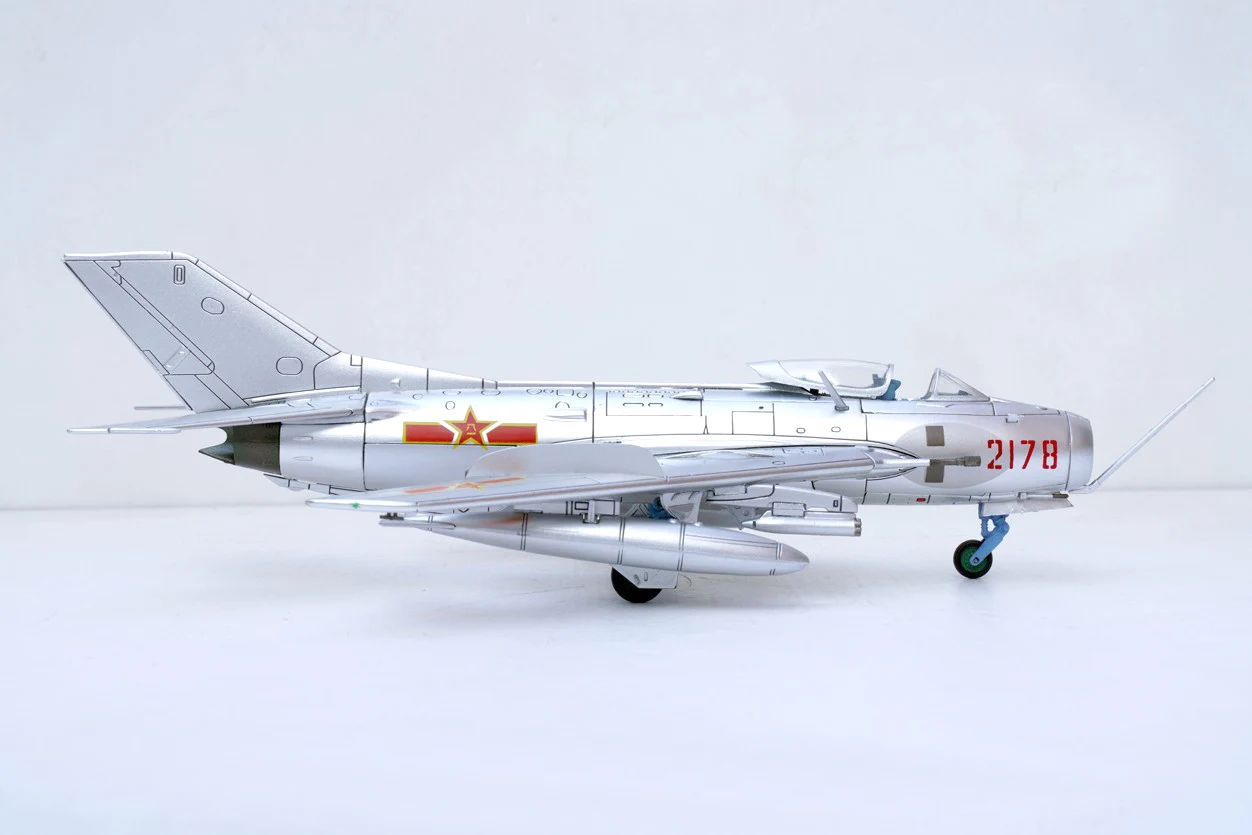 1/72 Chinese J-6 Fighter Model 2178#  Alloy finished product collection model